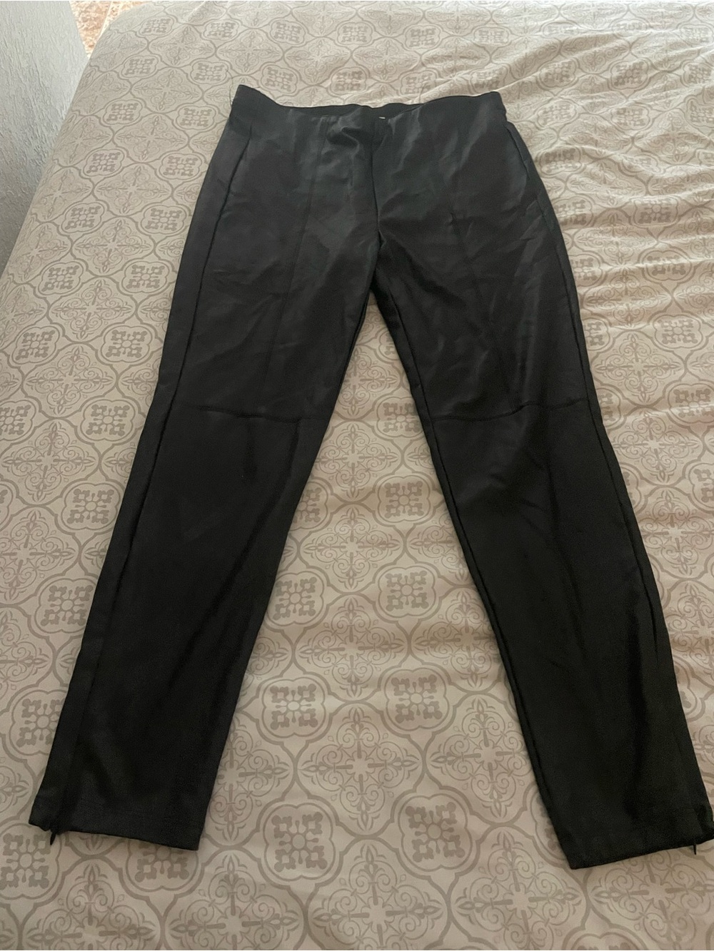 Love Tree Woman’s Vegan Faux Leather Pants Size Large